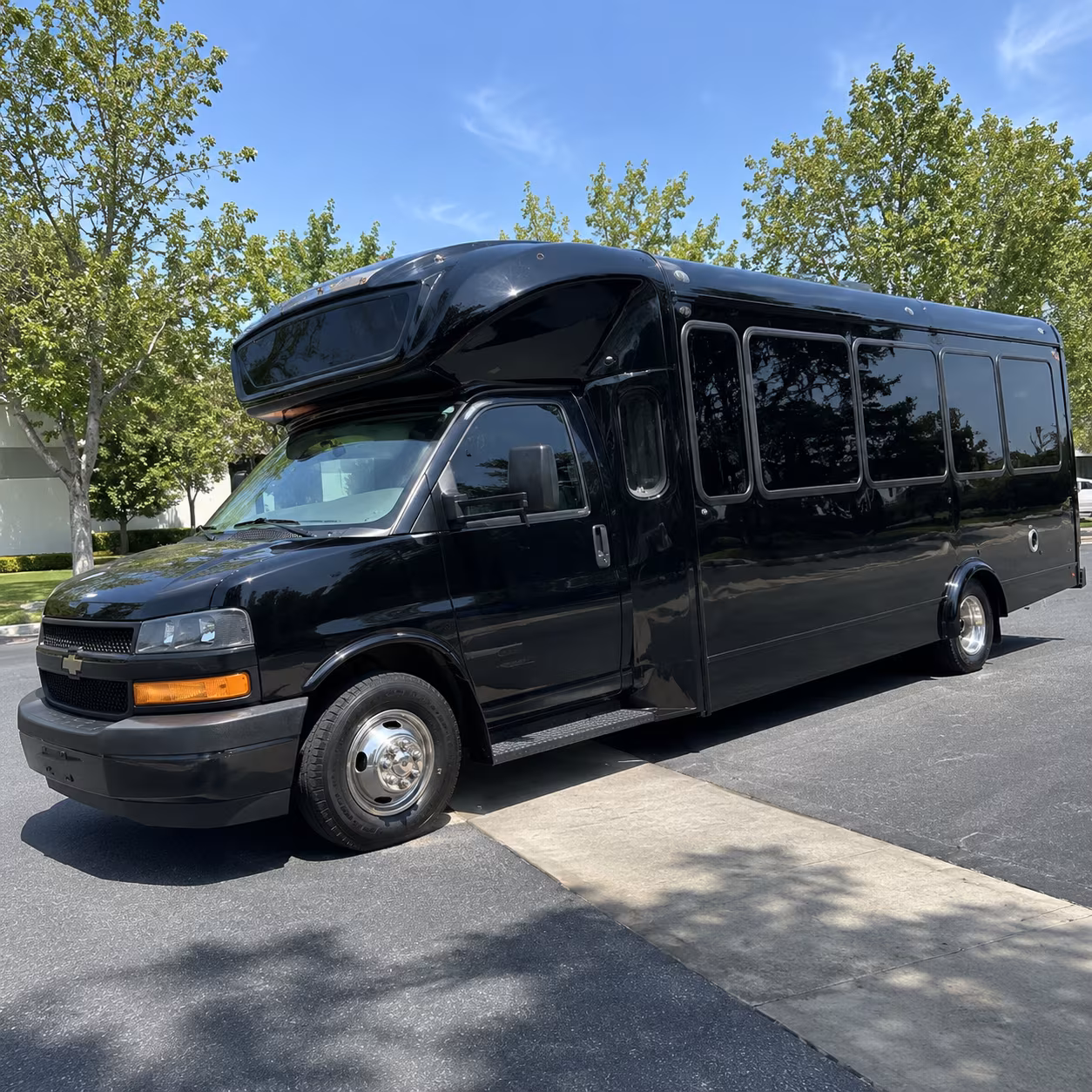 blog rent a bus to live oak bank pavilion hero