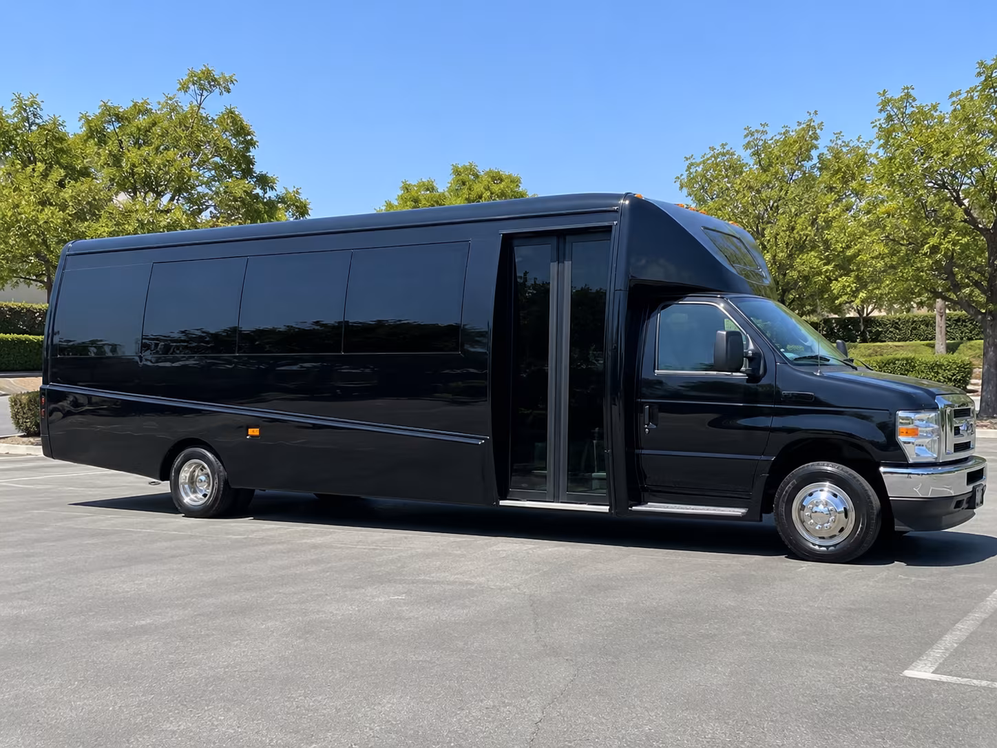 book a bus for your next corporate event 3