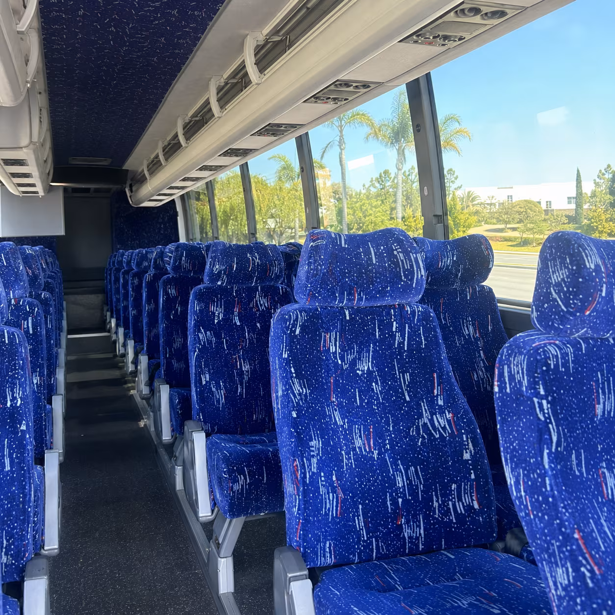 book a bus for your next field trip 1