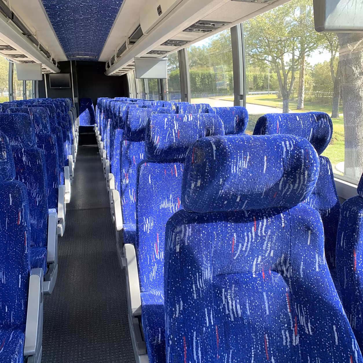 book a bus for your next field trip 2