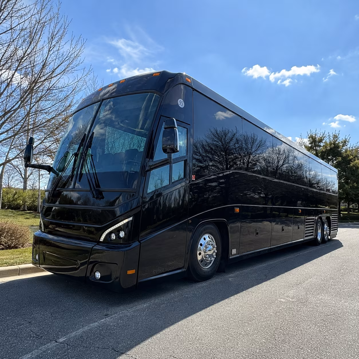 charter buses and party buses to uncw seahawks games in wilmington