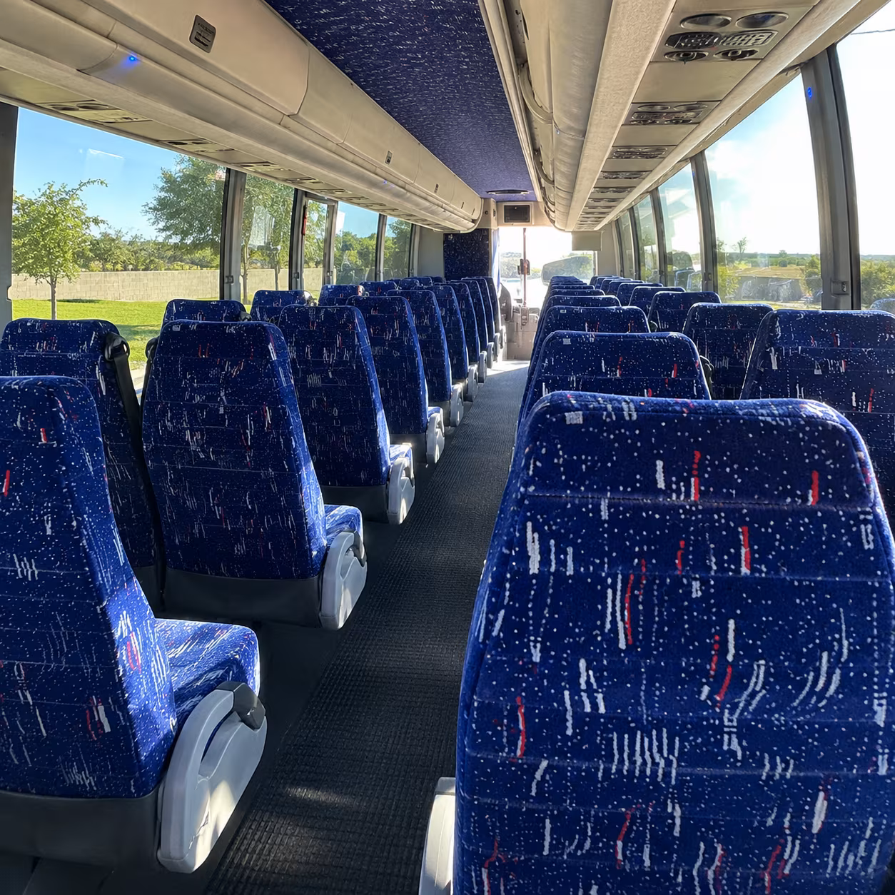 charter buses for museum and aquarium field trips in wilmington