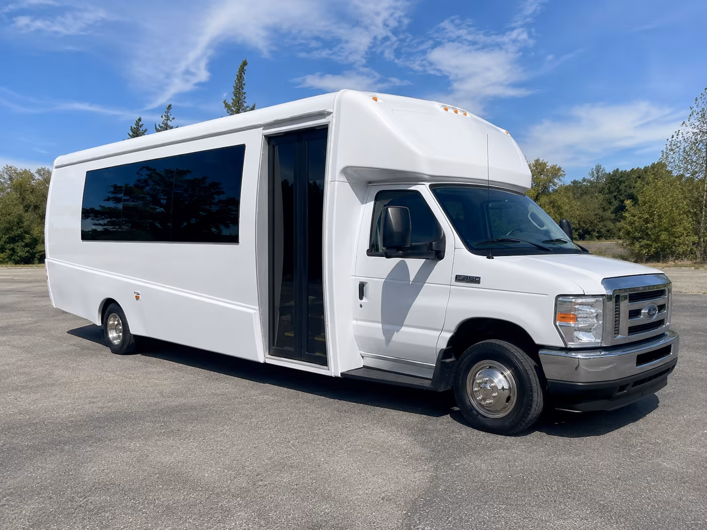 party buses for tailgates and pregame celebrations in wilmington