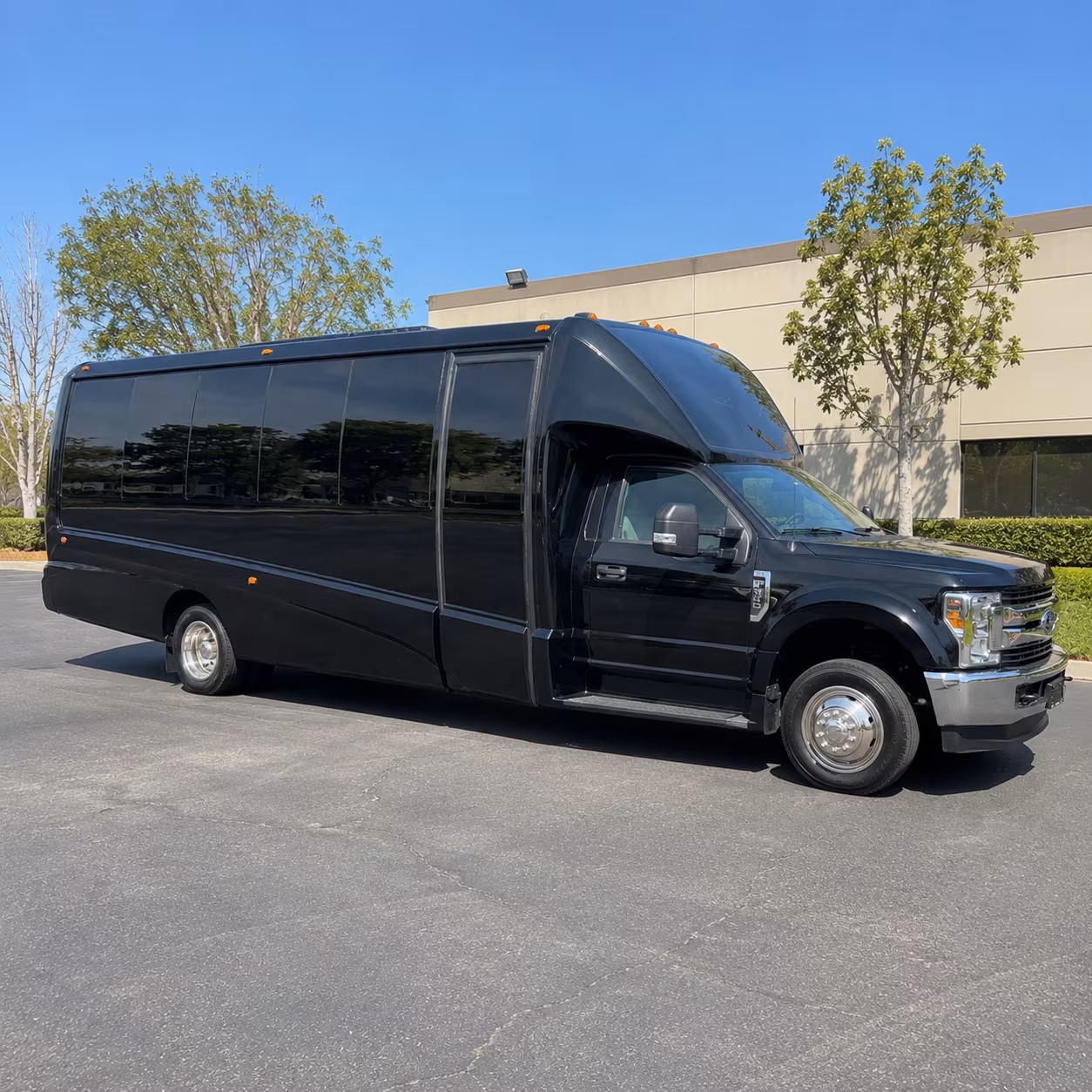 rdu and clt airport transfers for groups leaving the wilmington area