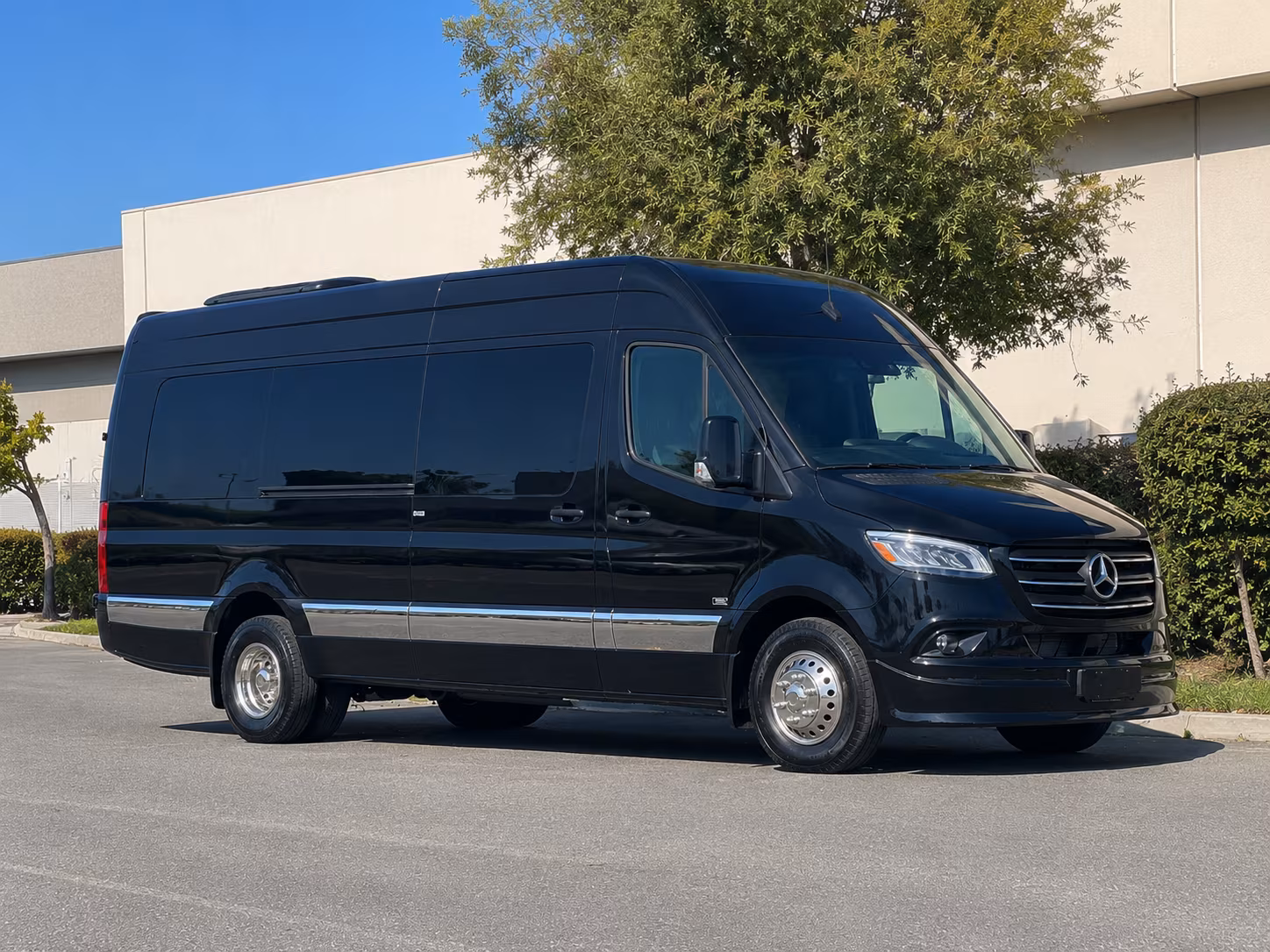 sprinter vans for small group wine tours around wilmington