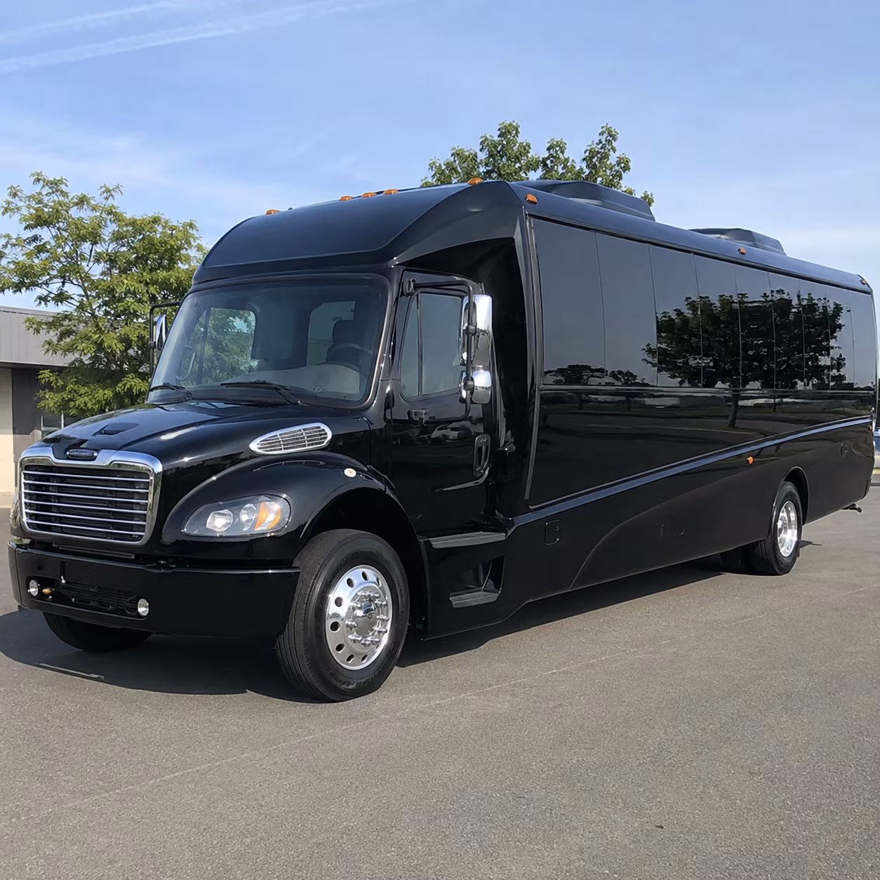 wilmington 28 passenger minibus