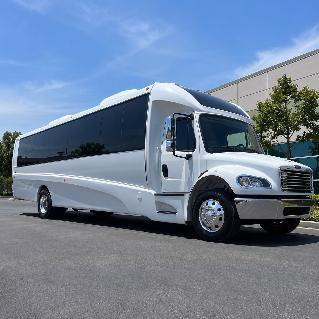 wilmington 35 passenger minibus