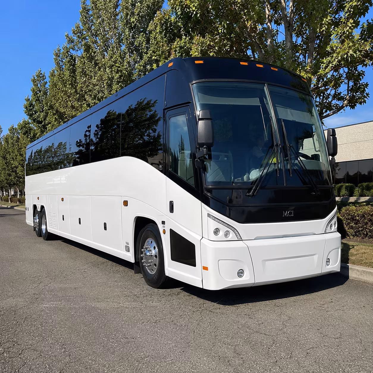 wilmington 50 passenger charter bus